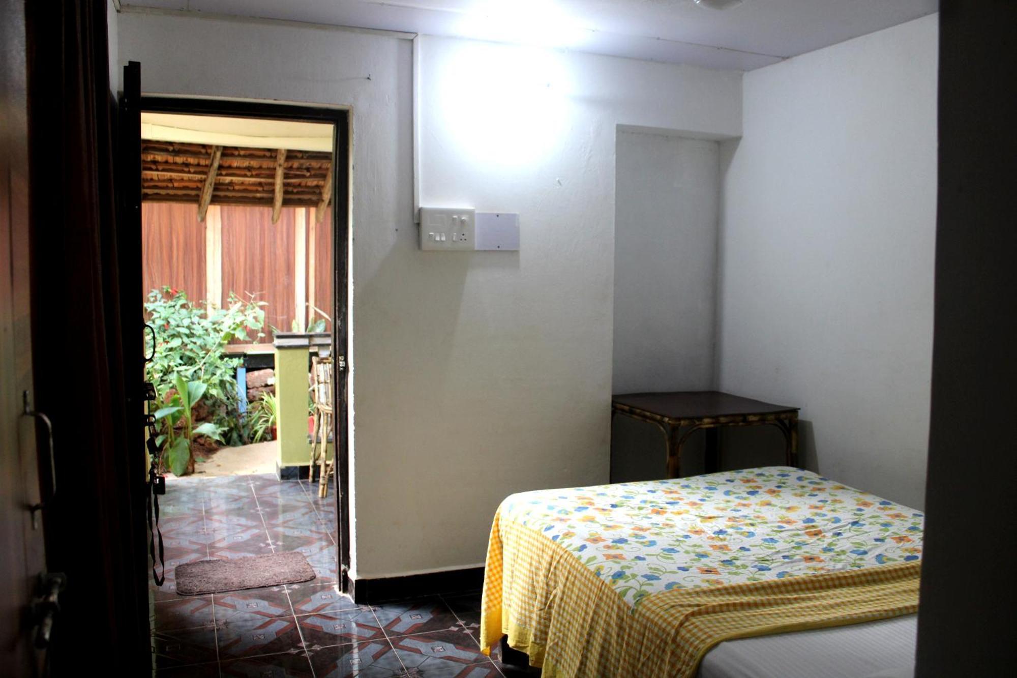 Monsoon Hotel Агонда Екстериор снимка