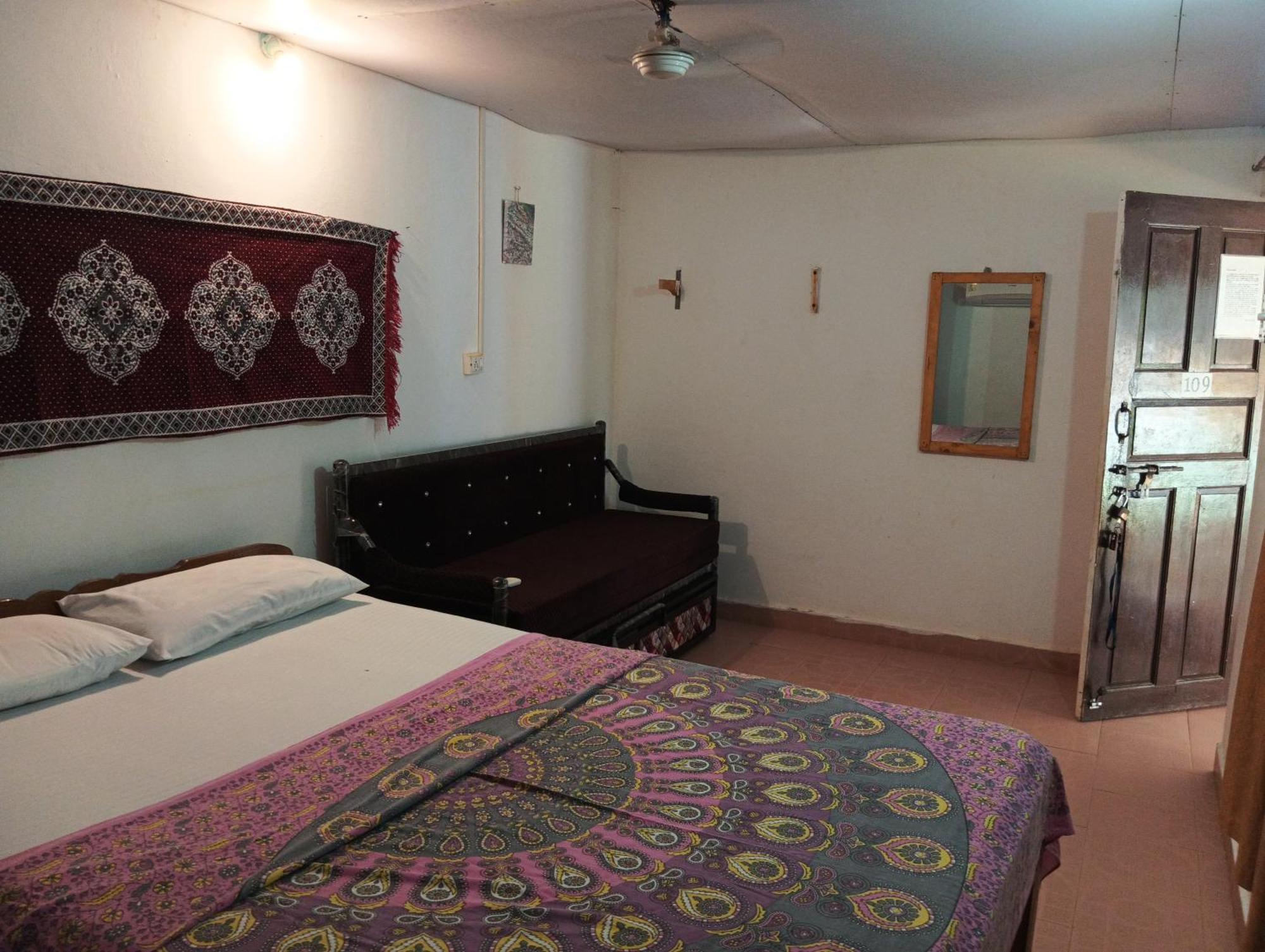Monsoon Hotel Агонда Стая снимка