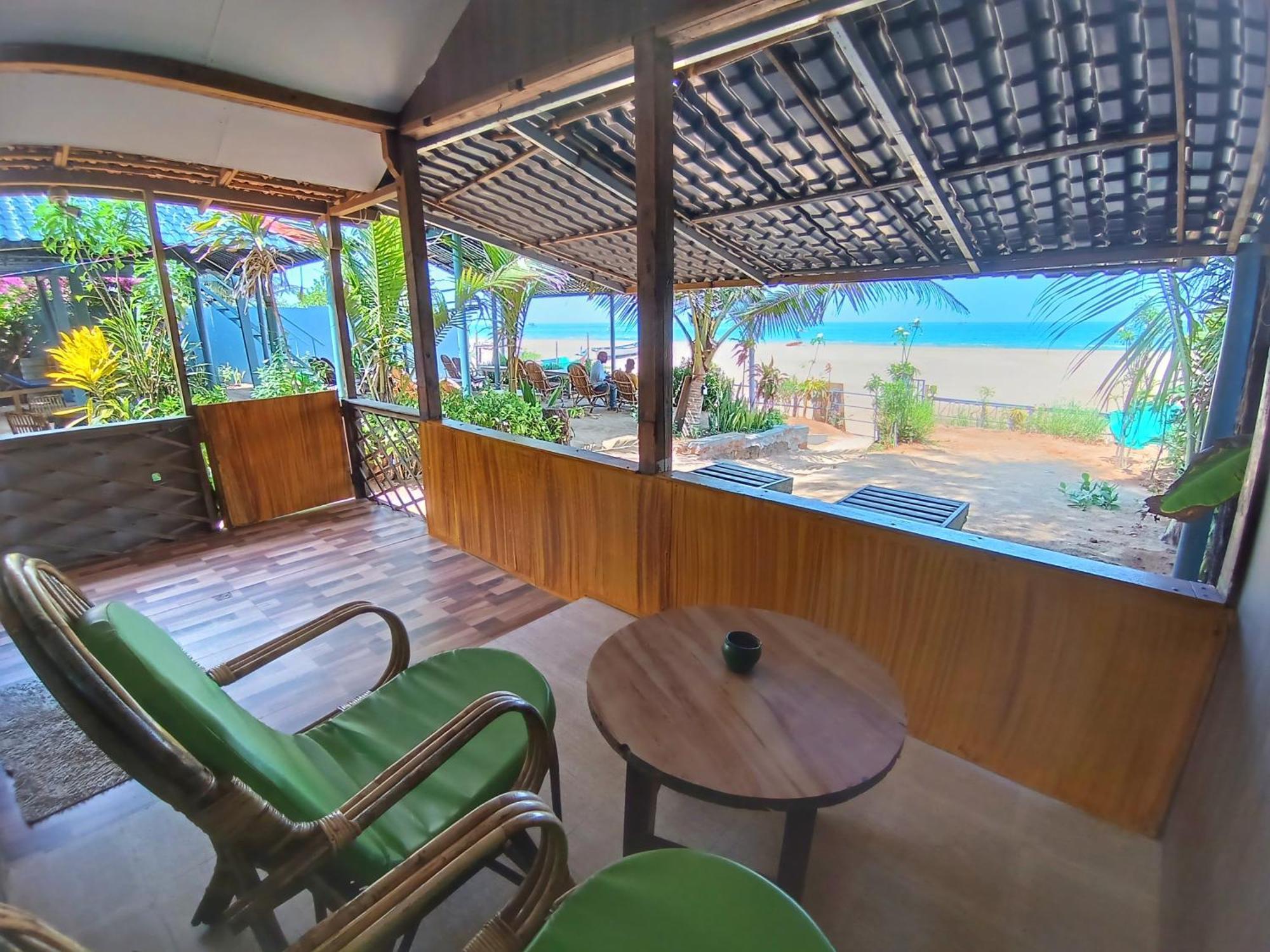 Monsoon Hotel Агонда Екстериор снимка